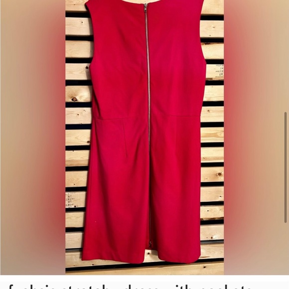 Fuschia strechy dress with pockets size L as new - Picture 2 of 4